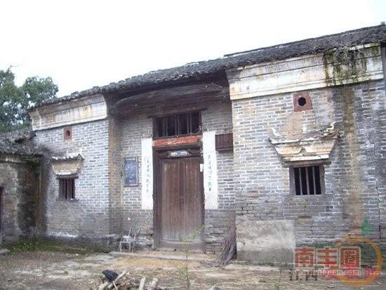 黎明中学.jpg