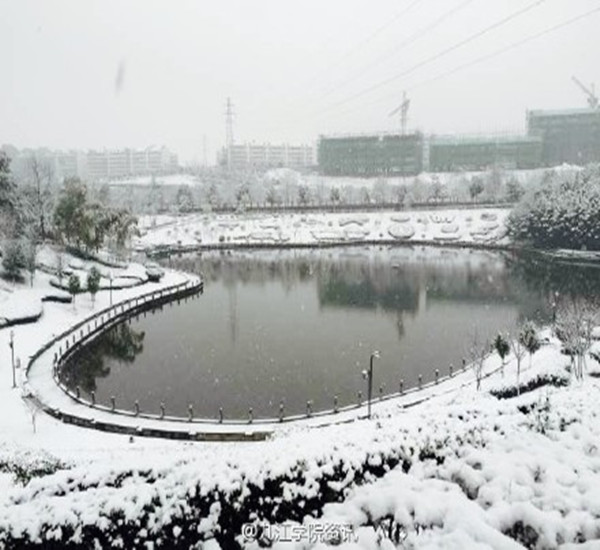 7364db31gw1f06yez7omlj20k00f0tar_副本.jpg