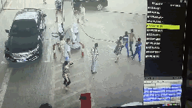 afd0b7aae18b63f1203be12f9e6bc918.gif